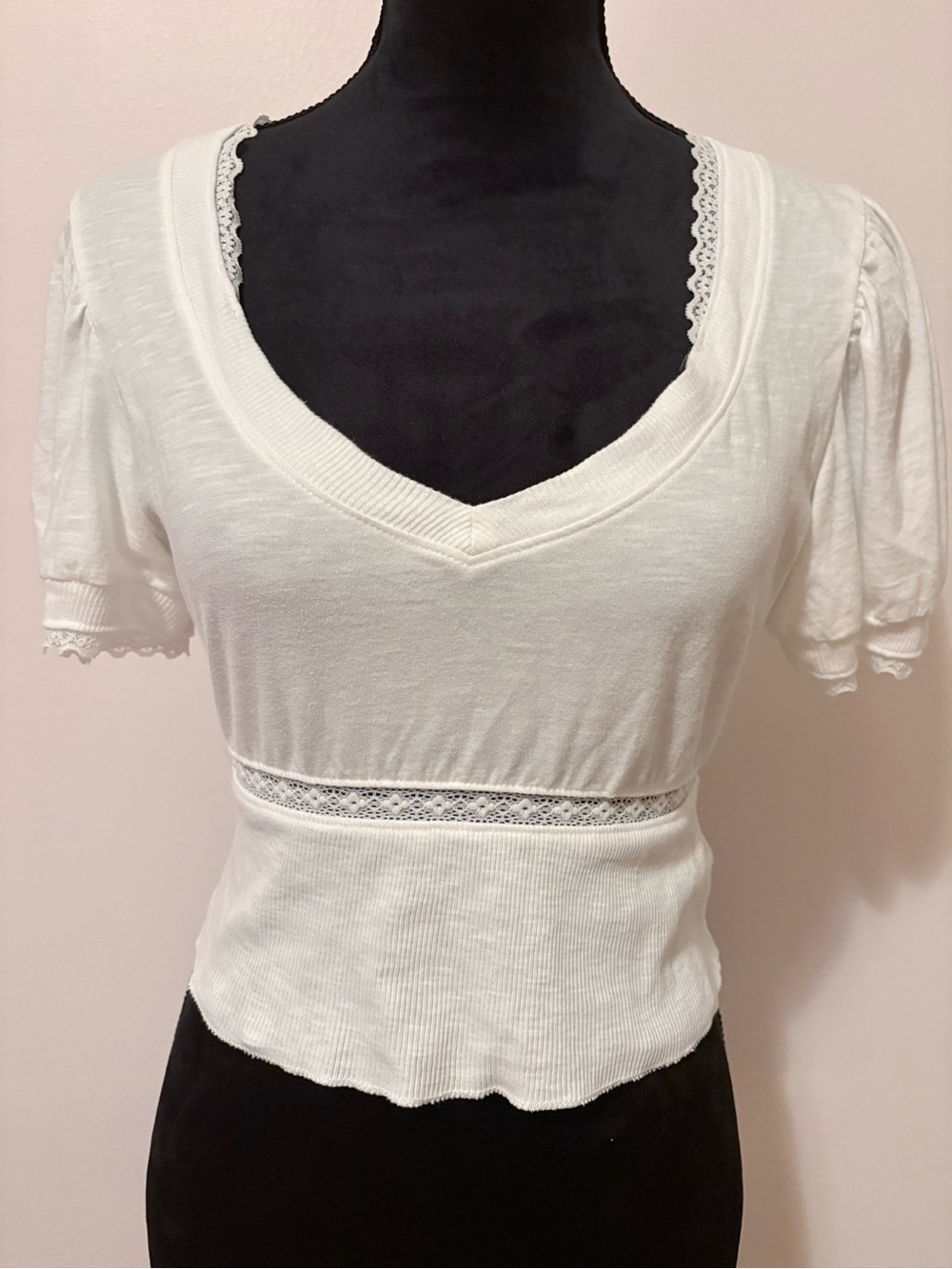 aerie White Lace-Trim V-Neck Crop Top